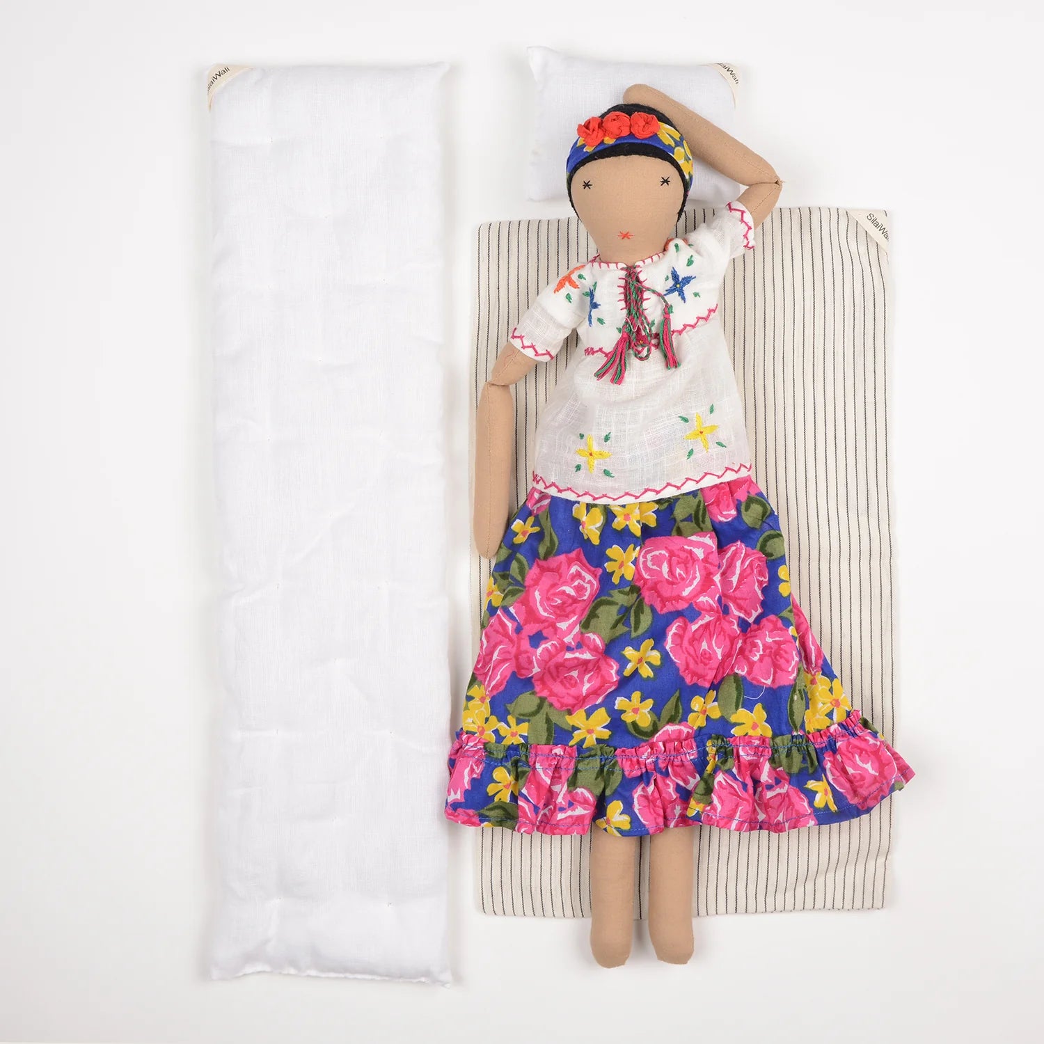 Frida Doll - FRIDA01 - Gaudy & Prim
