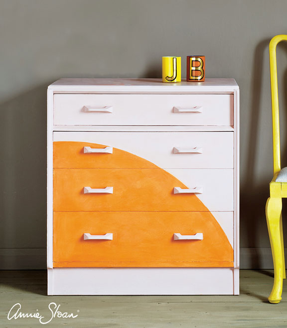 Annie Sloan Chalk Paint® - Barcelona Orange - Gaudy & Prim