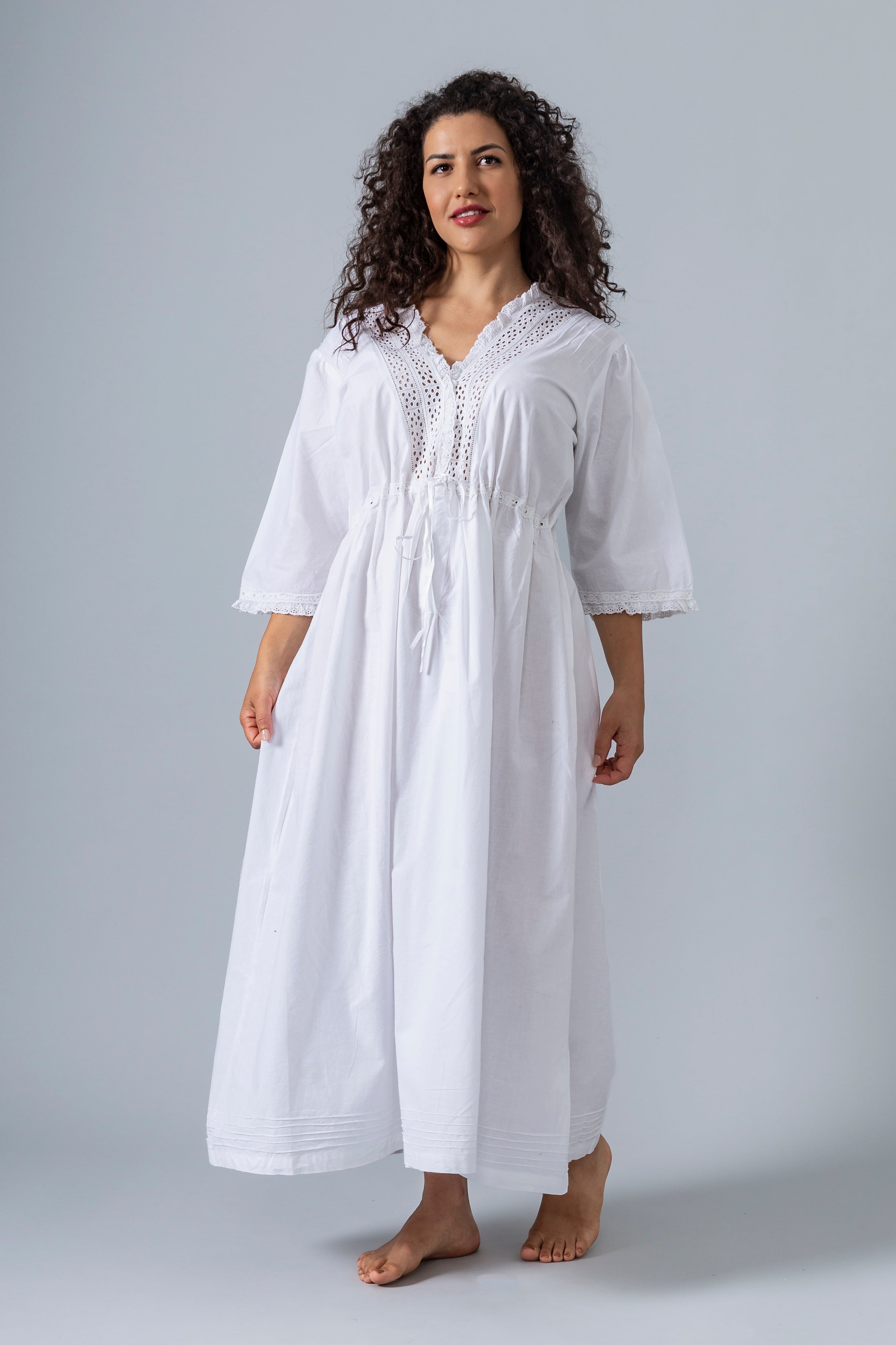 Maudie Nightie - Gaudy & Prim
