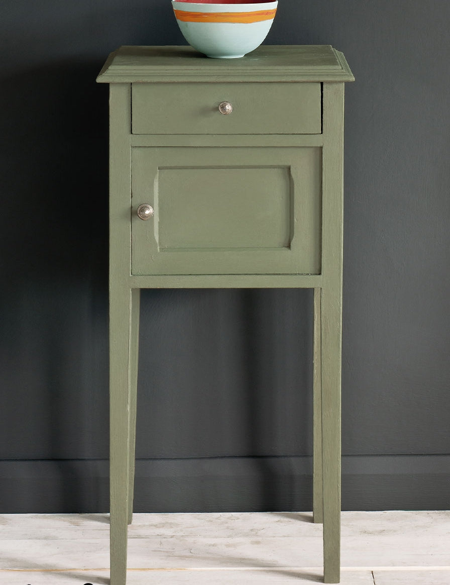 Annie Sloan Chalk Paint® - Chateau Grey - Gaudy & Prim